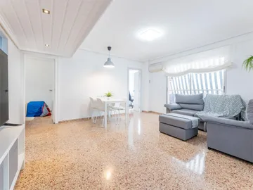 Piso en  Carrer de Yecla 19 - Foto 1