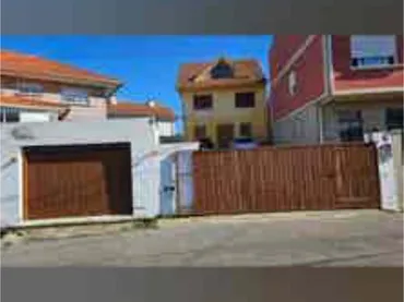 Casa adosada en Castrelos - Foto 1