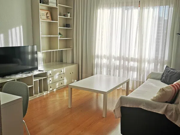 Piso en calle de la Infanta Mercedes, 92