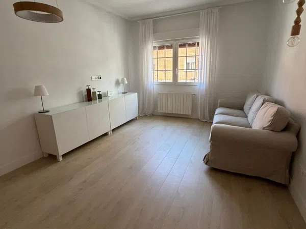 Piso en calle de Villafranca, 3