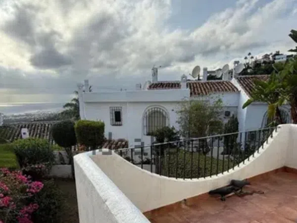 Chalet adosado en Avenida Huerta Belón, 64 - Foto 1