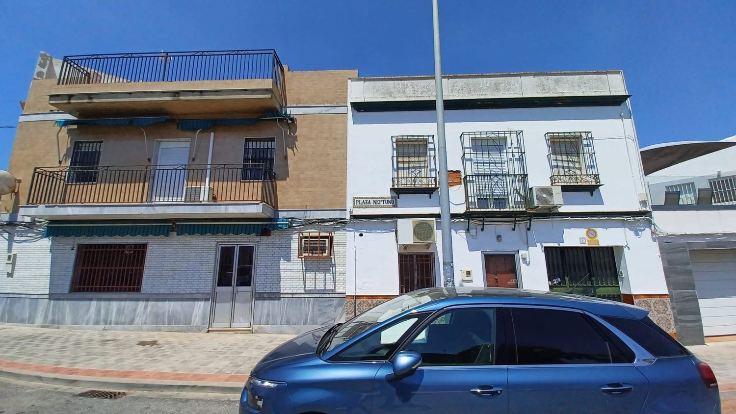 Chalet adosado en Plaza Neptuno, 1 - Foto 1