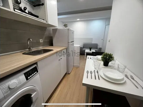 Estudio en calle Laín Calvo, 24