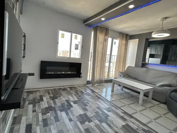 Estudio en calle Carpio, 52