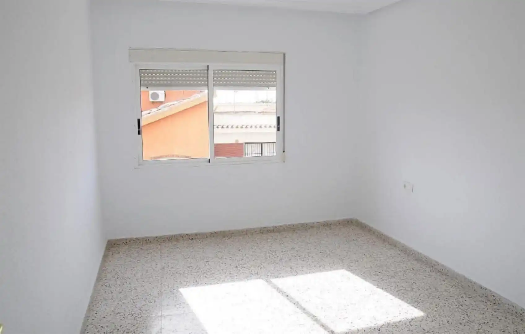 Piso en  Calle del Submarino 65 - Foto 4