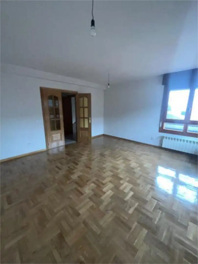 Piso en Tineo - Foto 2