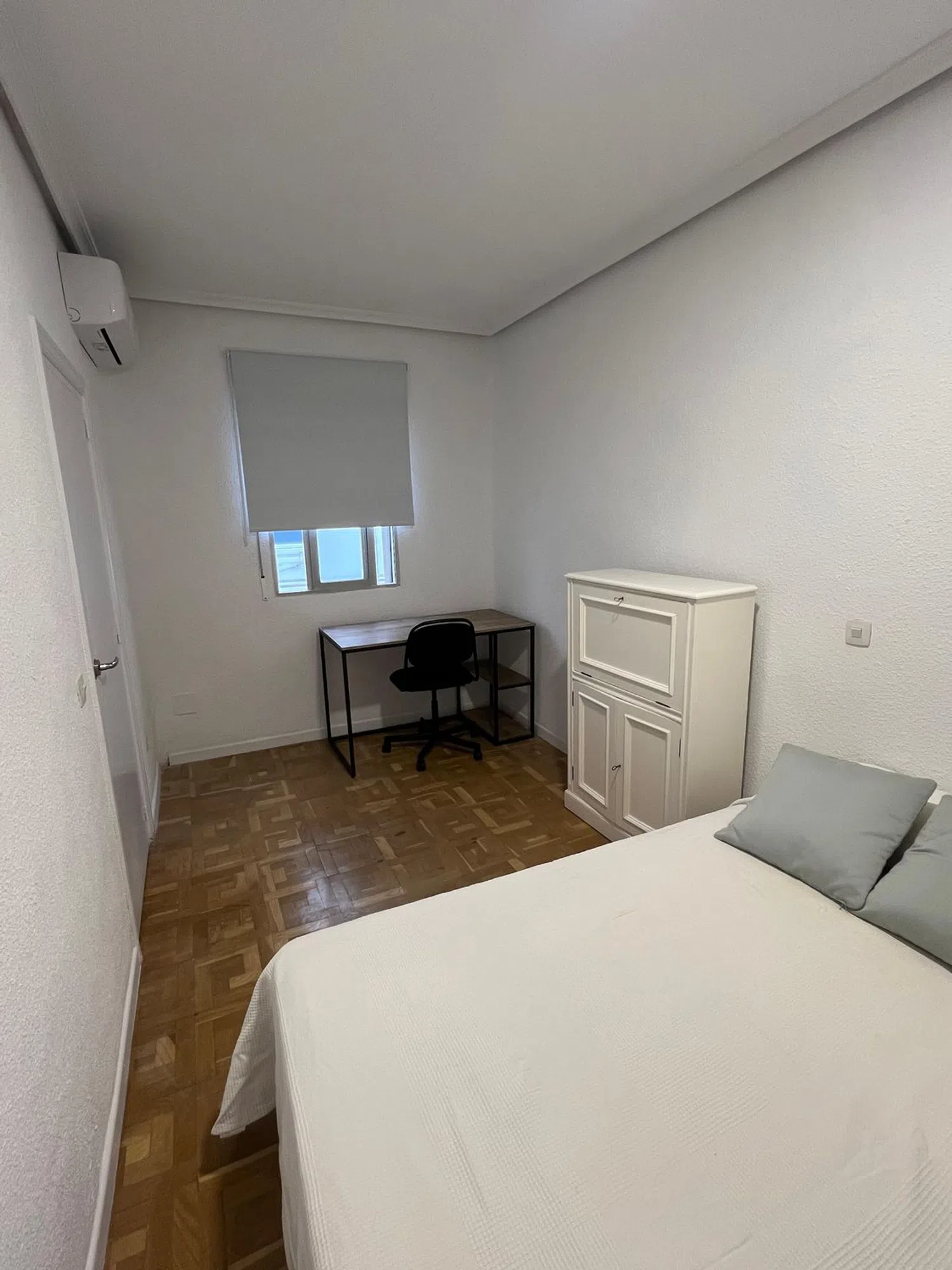 Piso en calle de Guzmán el Bueno, 10 - Foto 12