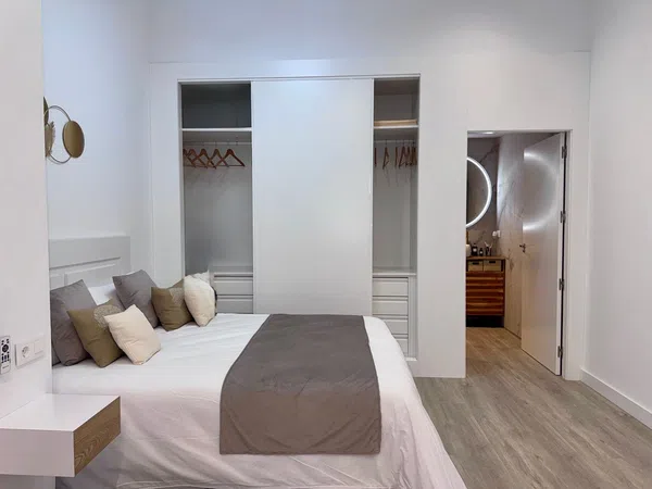 Estudio en calle Omar, 8 - Foto 8