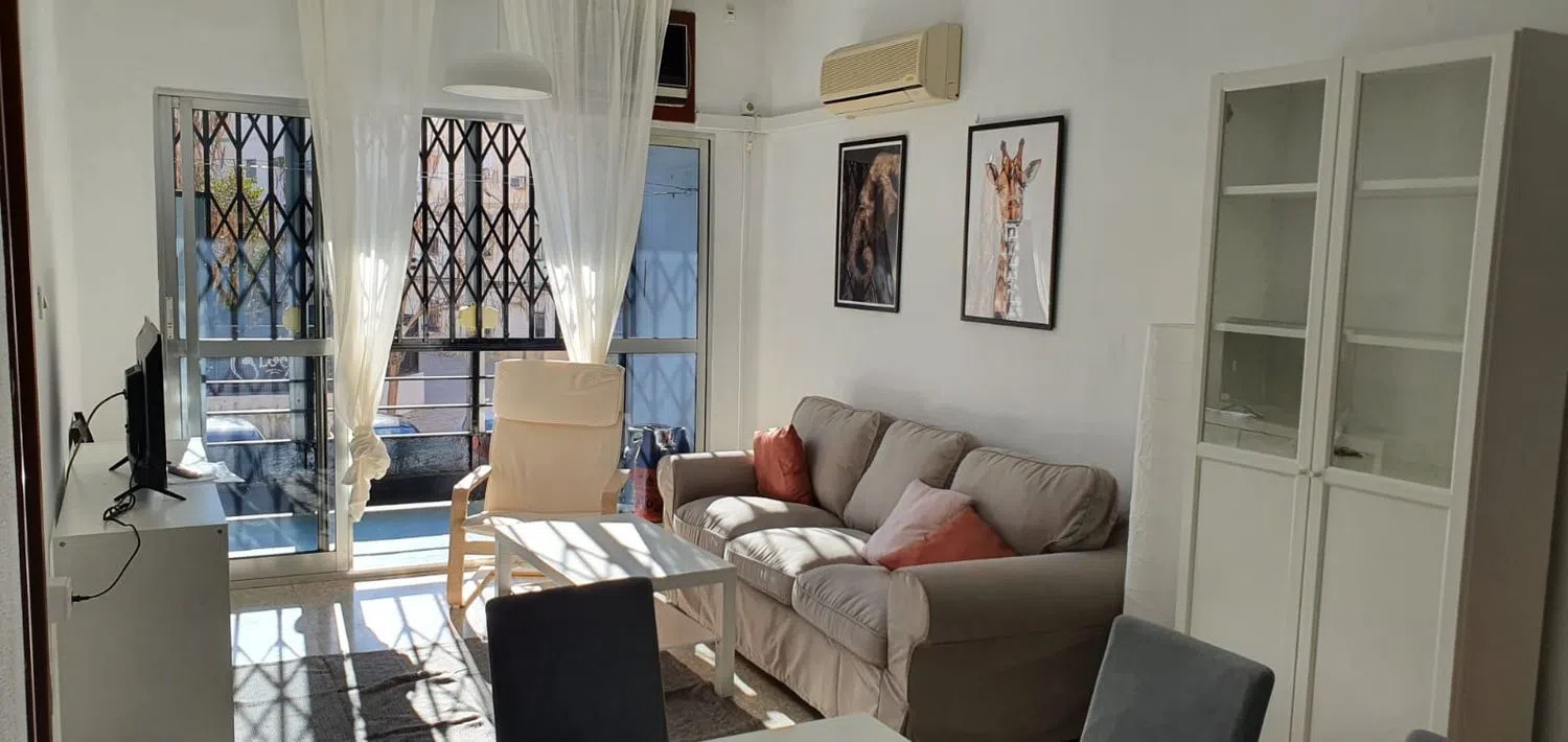 Piso en calle Malvaloca, 1 - Foto 1