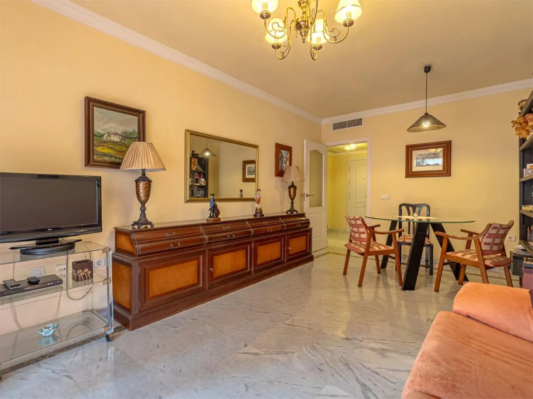 Piso en  Avenida Conde Rudi 2 - Foto 8