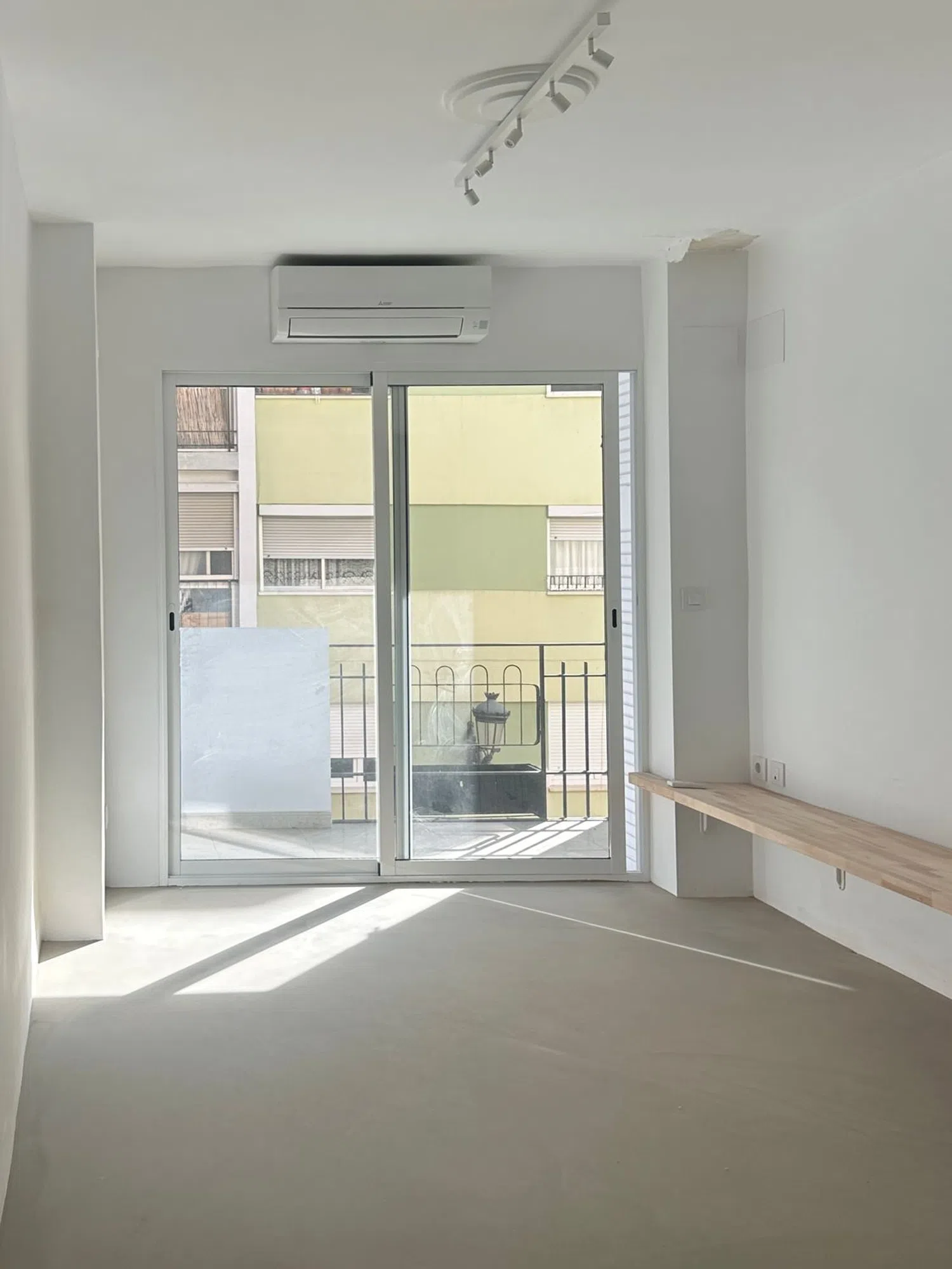 Piso en calle de Jerónima Galés, 16 - Foto 4