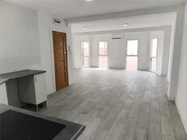 Piso en Plaza Crevillente - Foto 1