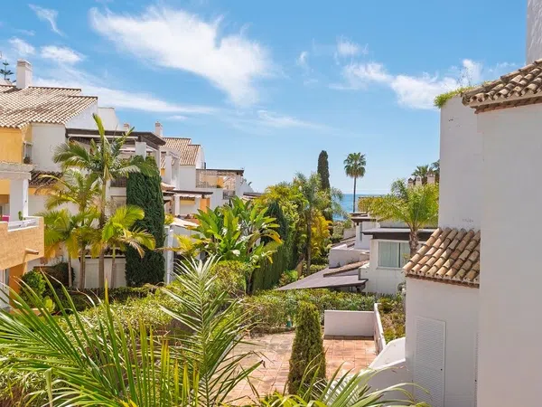 Piso en avenida de Albatros, 2 - Foto 1