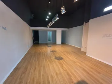 Local comercial en Sabadell - Foto 1