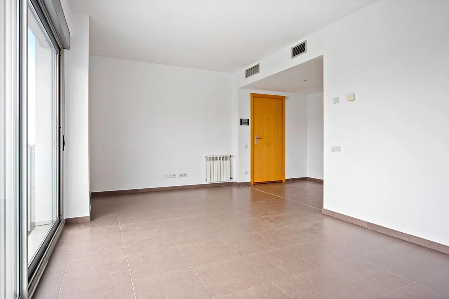 Piso en calle de Pere Calders, 68 - Foto 2