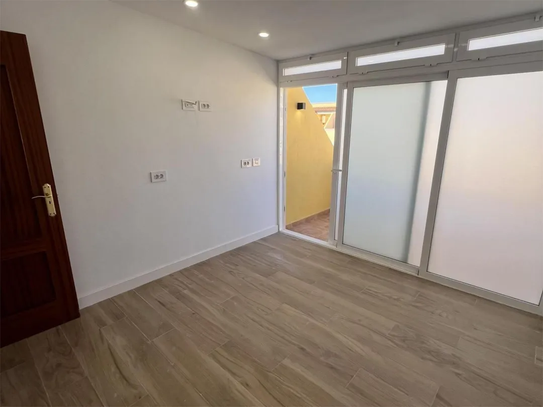 Piso en  Calle Llano Mora 11 - Foto 16