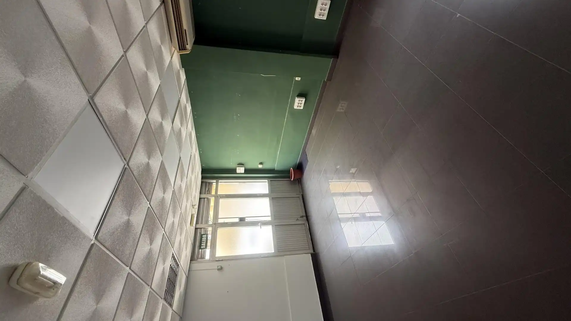 Planta baja en  Calle del Doctor Rafael Garcia Perez 13 - Foto 1