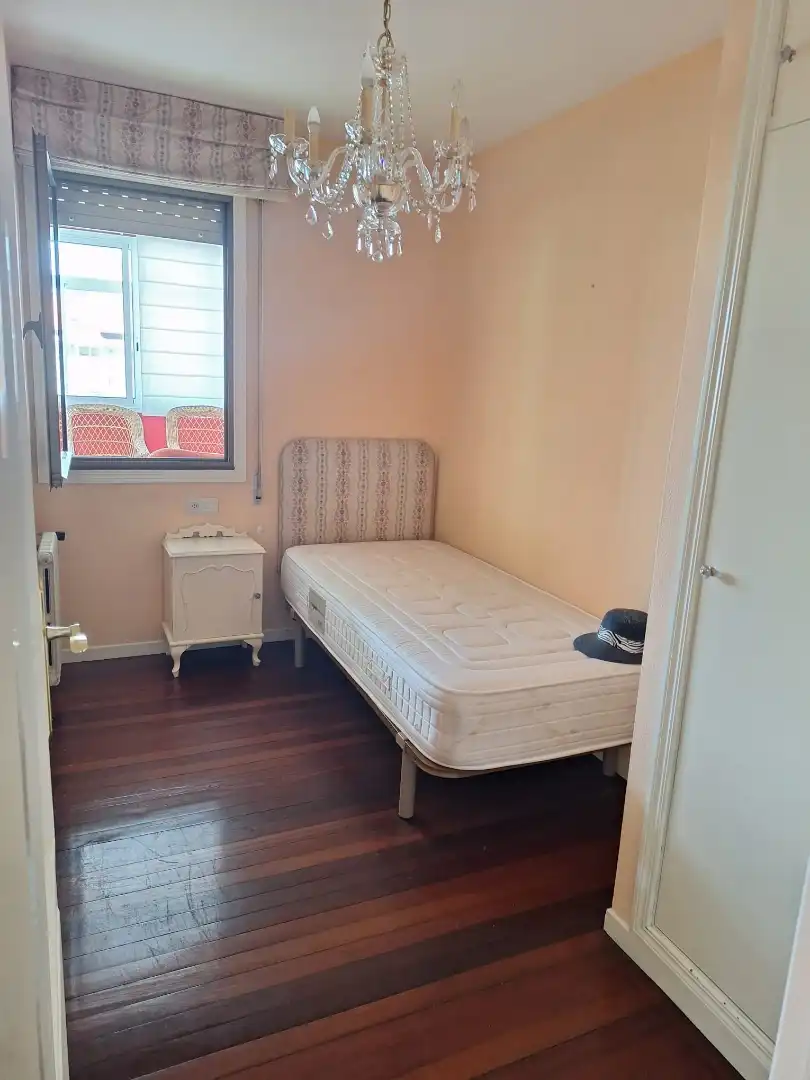 Piso en  Rúa de San Pedro de Mezonzo 21 - Foto 4