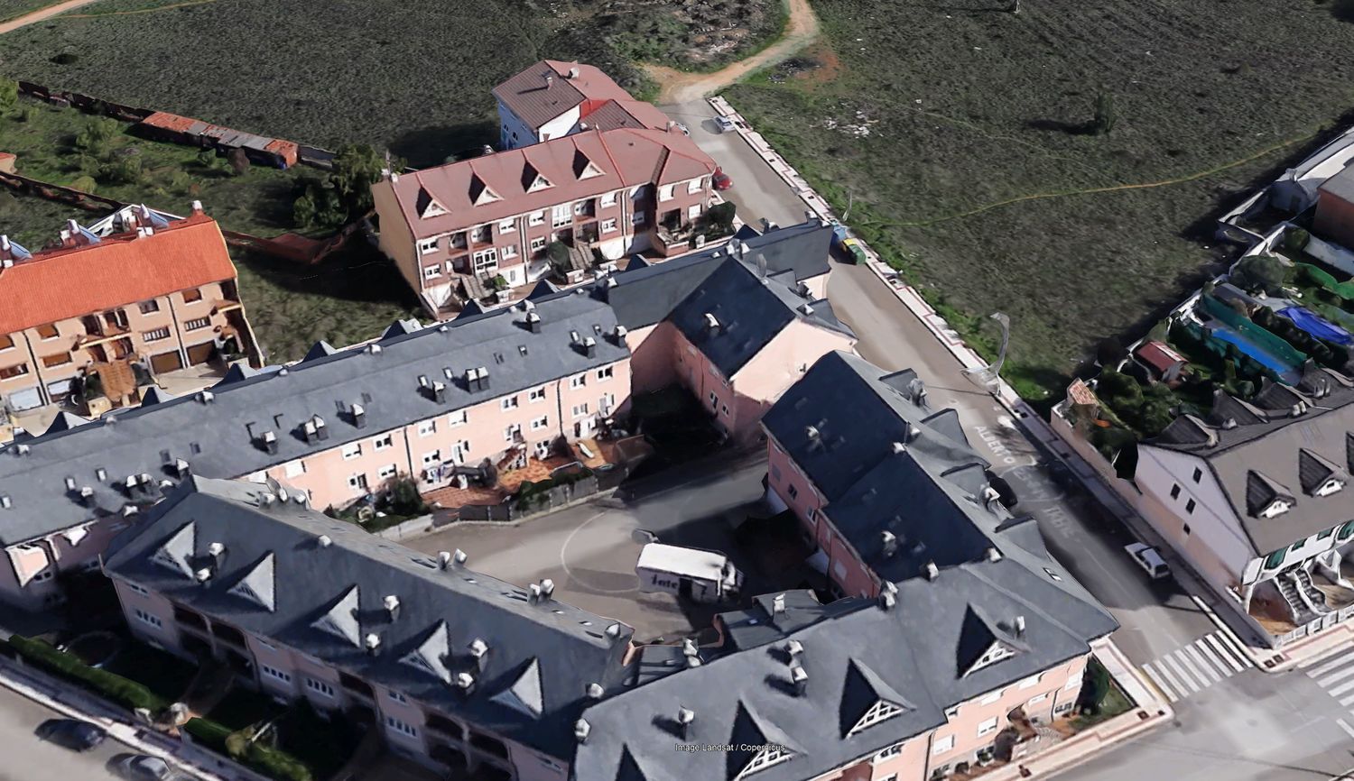 Chalet adosado en Avenida Reino de León, 11 - Foto 3