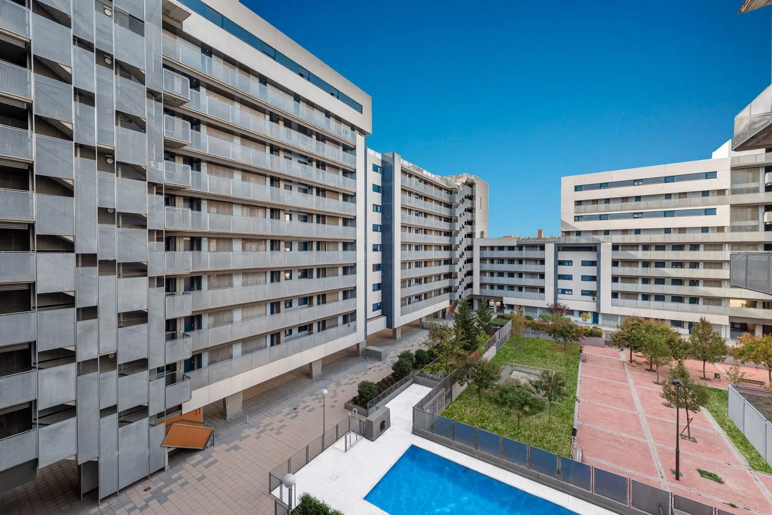 Piso en plaza del Sol - Foto 18