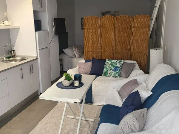 Estudio en calle Arrayán, 17