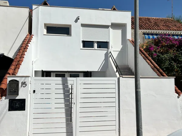 Chalet adosado en Calle las Rosas, 15, Los Balcones - Los Altos del Edén - Foto 1