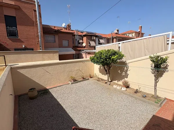 Chalet adosado en calle María Goyri, 60 - Foto 3