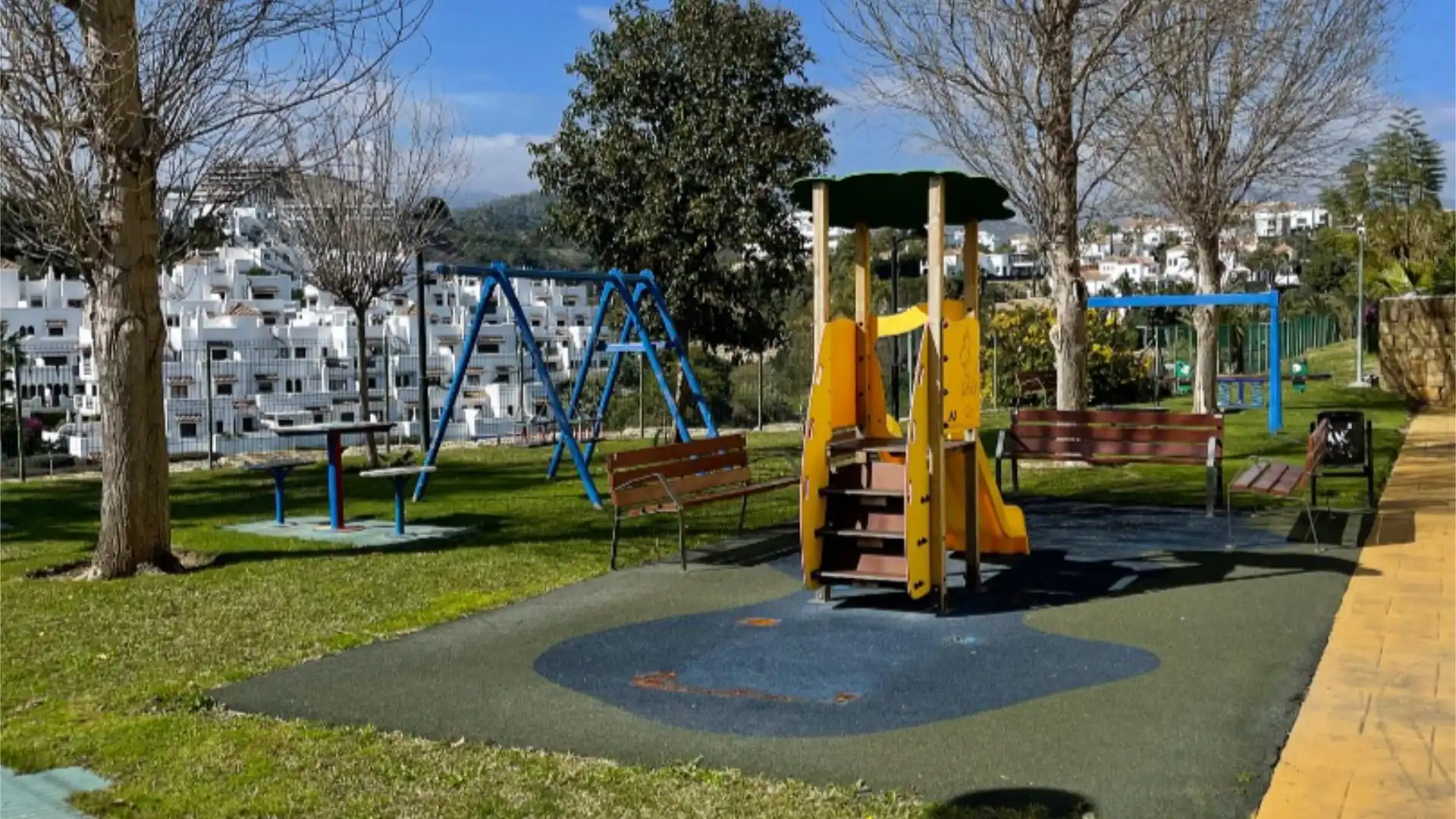 Piso en  Calle Alcaucín 1 - Foto 31