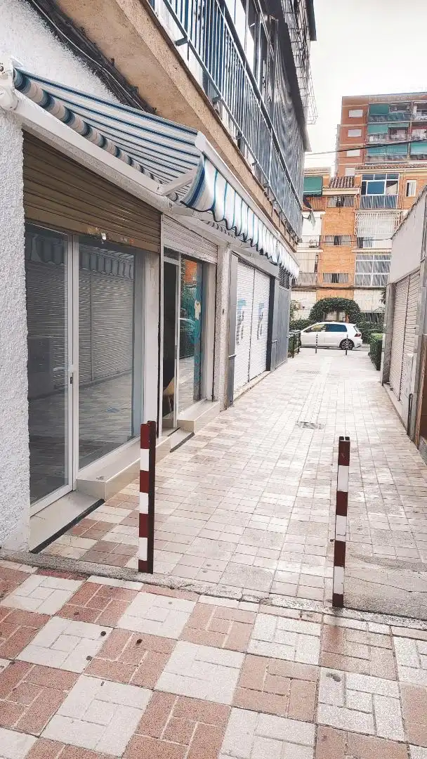 Local comercial en  Calle Periodista Luis de Vicente 6 - Foto 17