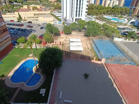 Piso en avenida de Calp, 2