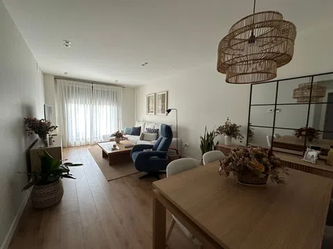 Piso en calle Escritora María o Lejárraga, 3