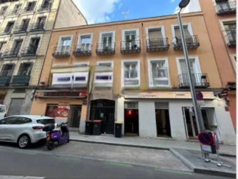 Piso en calle juan Álvarez Mendizábal, 6