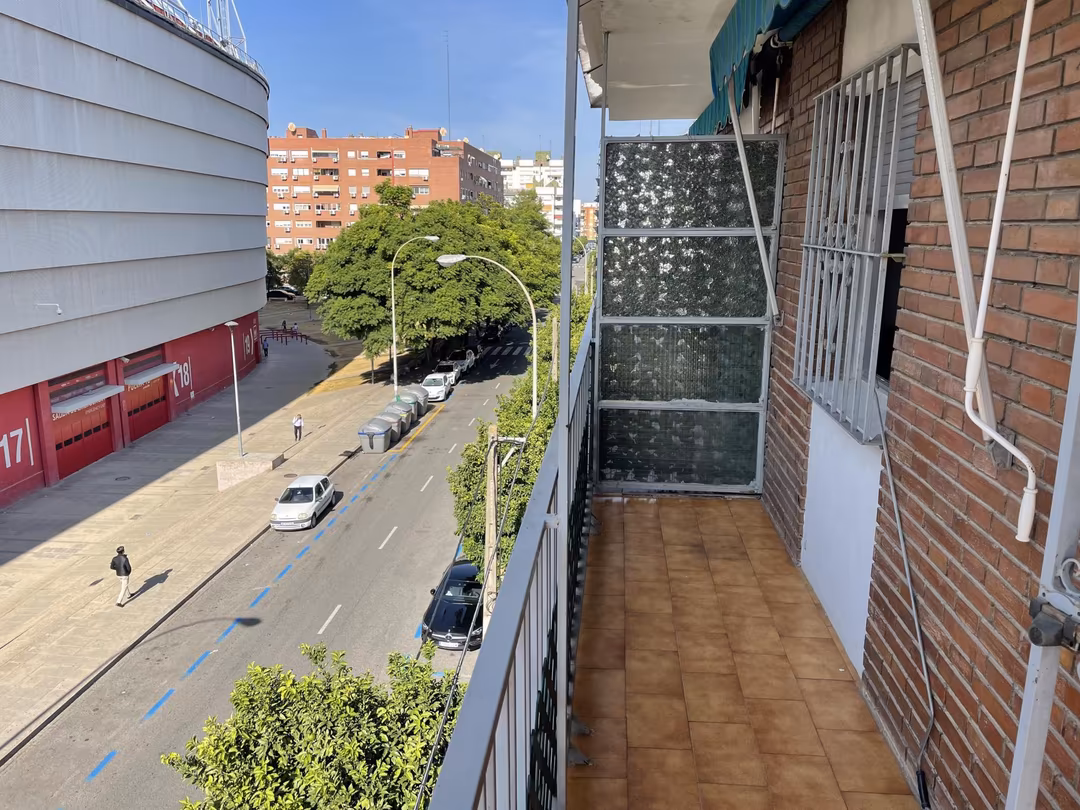 Piso en  Calle José Luis de Casso 28