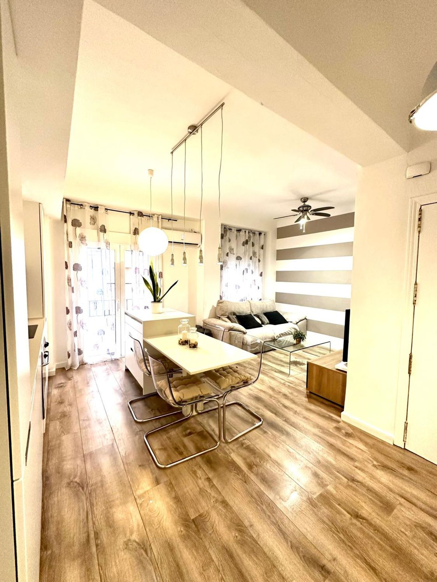 Piso en calle Capitán Hernández Mira, 1