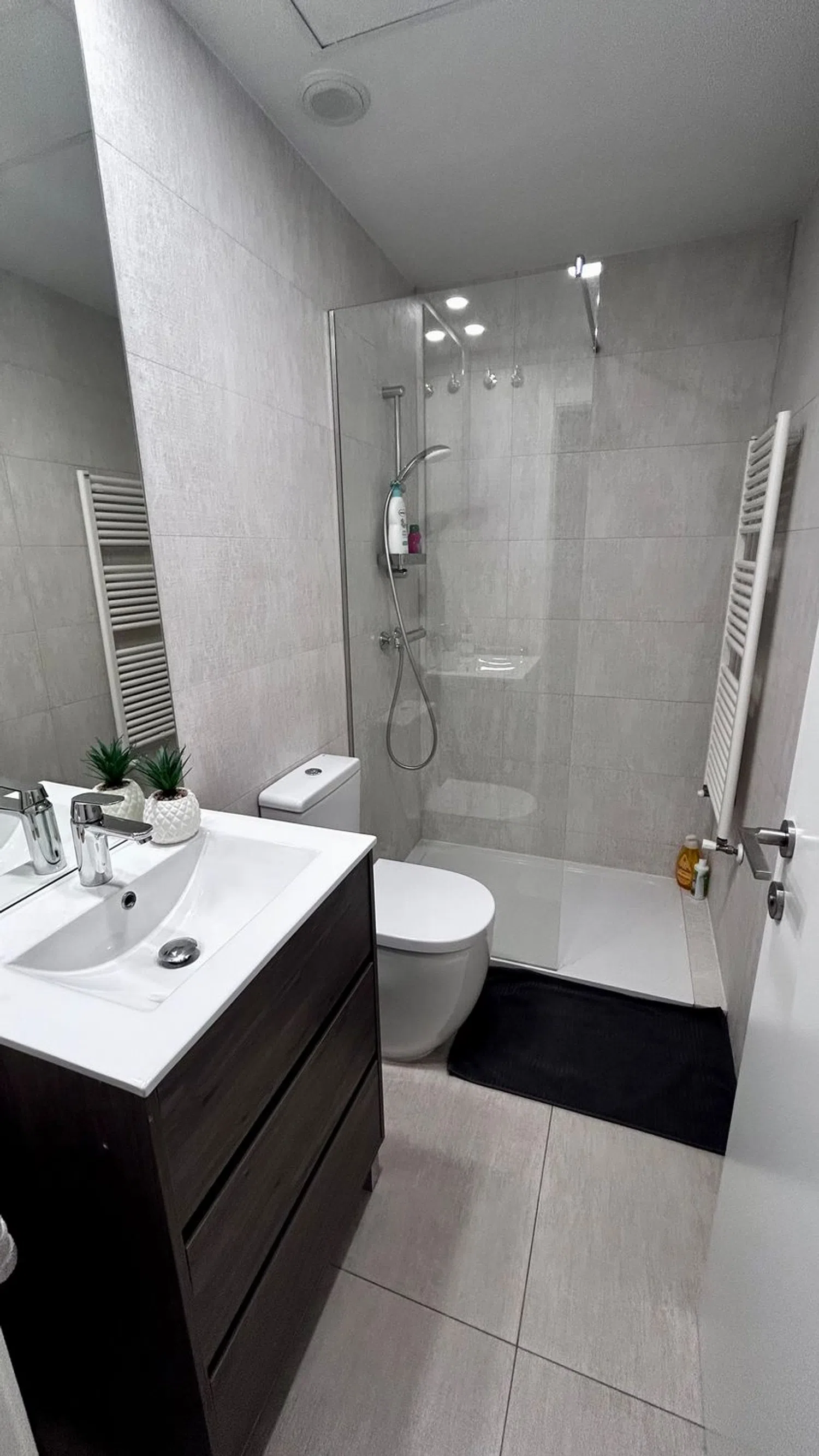 Chalet adosado en Barrio Palomas - Foto 4