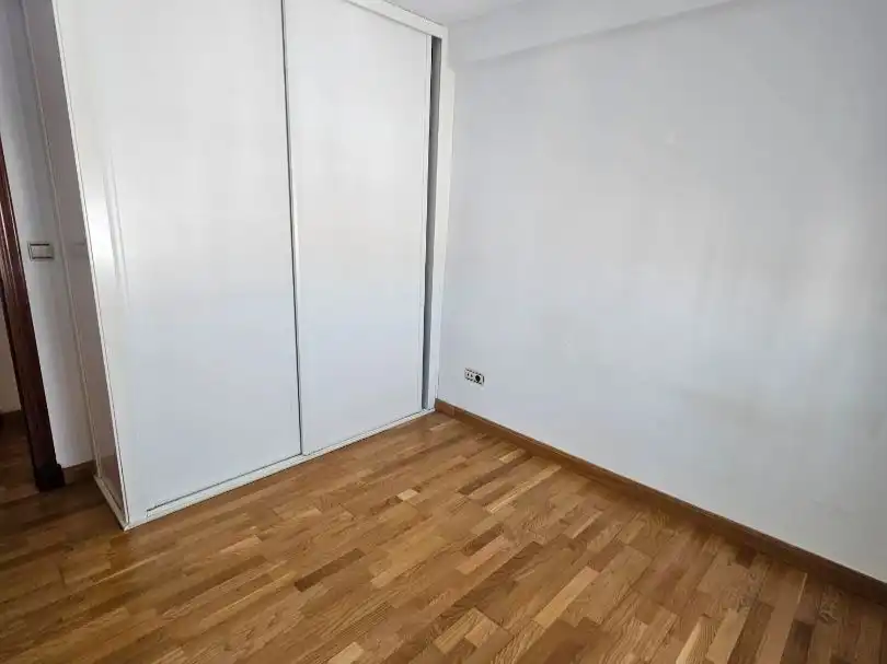 Piso en  Calle Leiria 21 - Foto 8