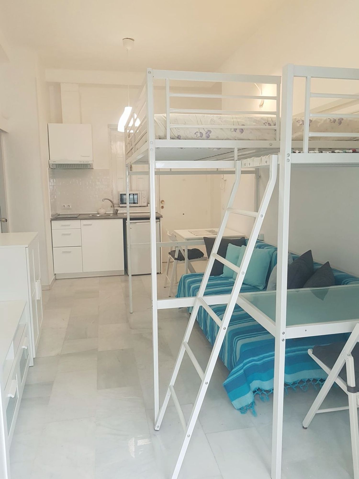 Estudio en calle Martínez Montañés, 9 - Foto 2