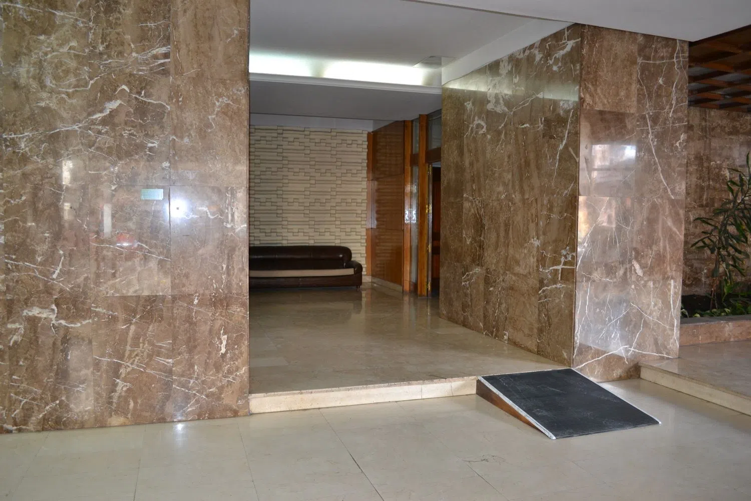Piso en calle de la Infanta Mercedes, 96 - Foto 16