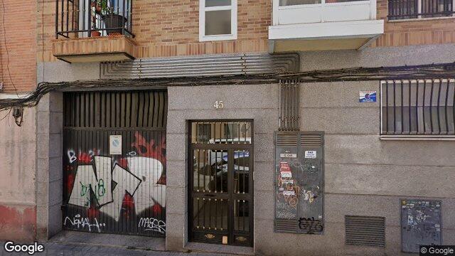 Vista de la calle de Piso en Calle Ferroviarios, 45