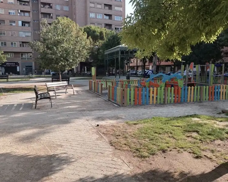 Piso en  Calle de Miguel Servet 68 - Foto 3