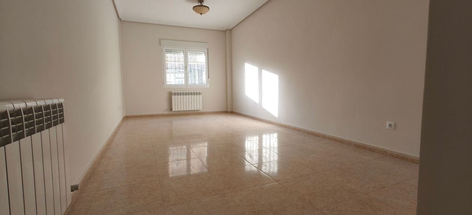 Piso en Calle Cervantes s/n - Foto 3