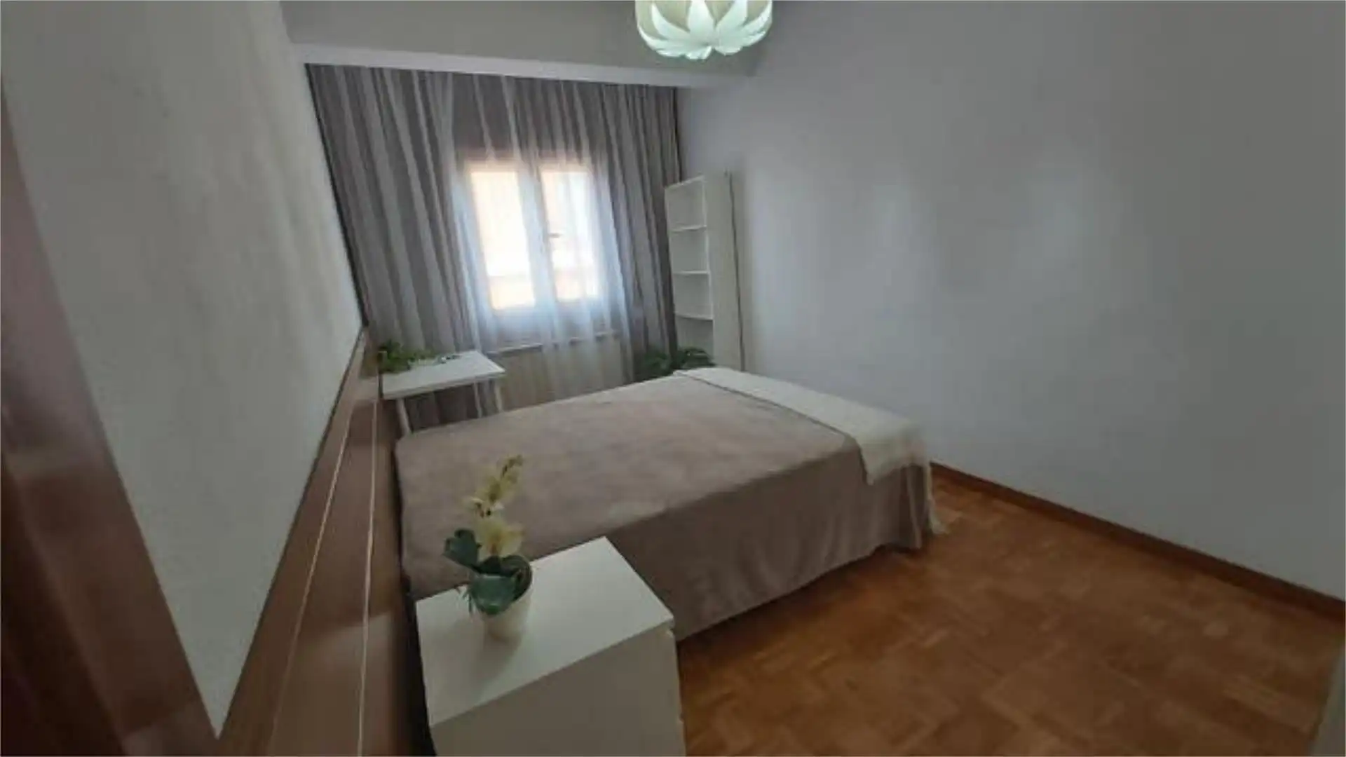 Piso en Circular - Foto 3