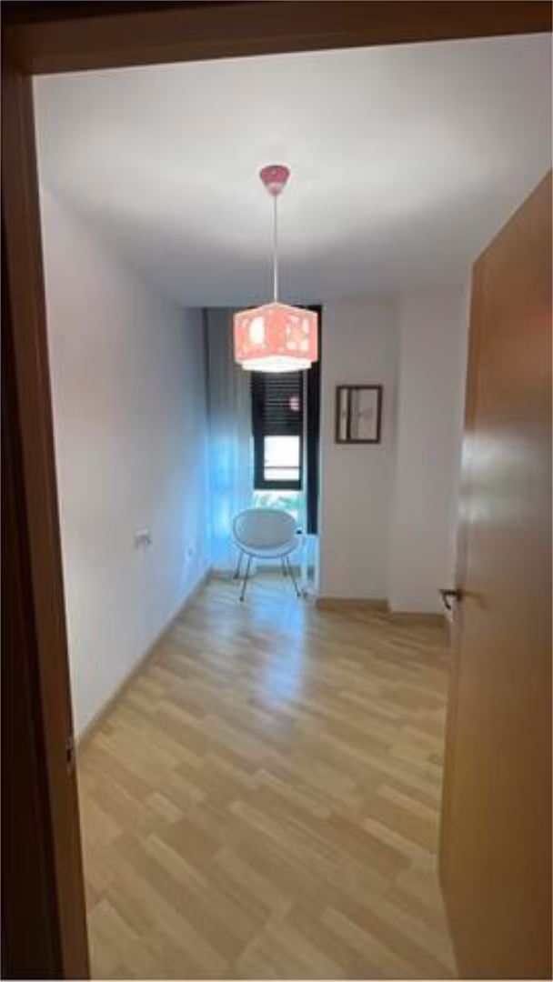 Piso en Avenida del Puerto - Foto 6