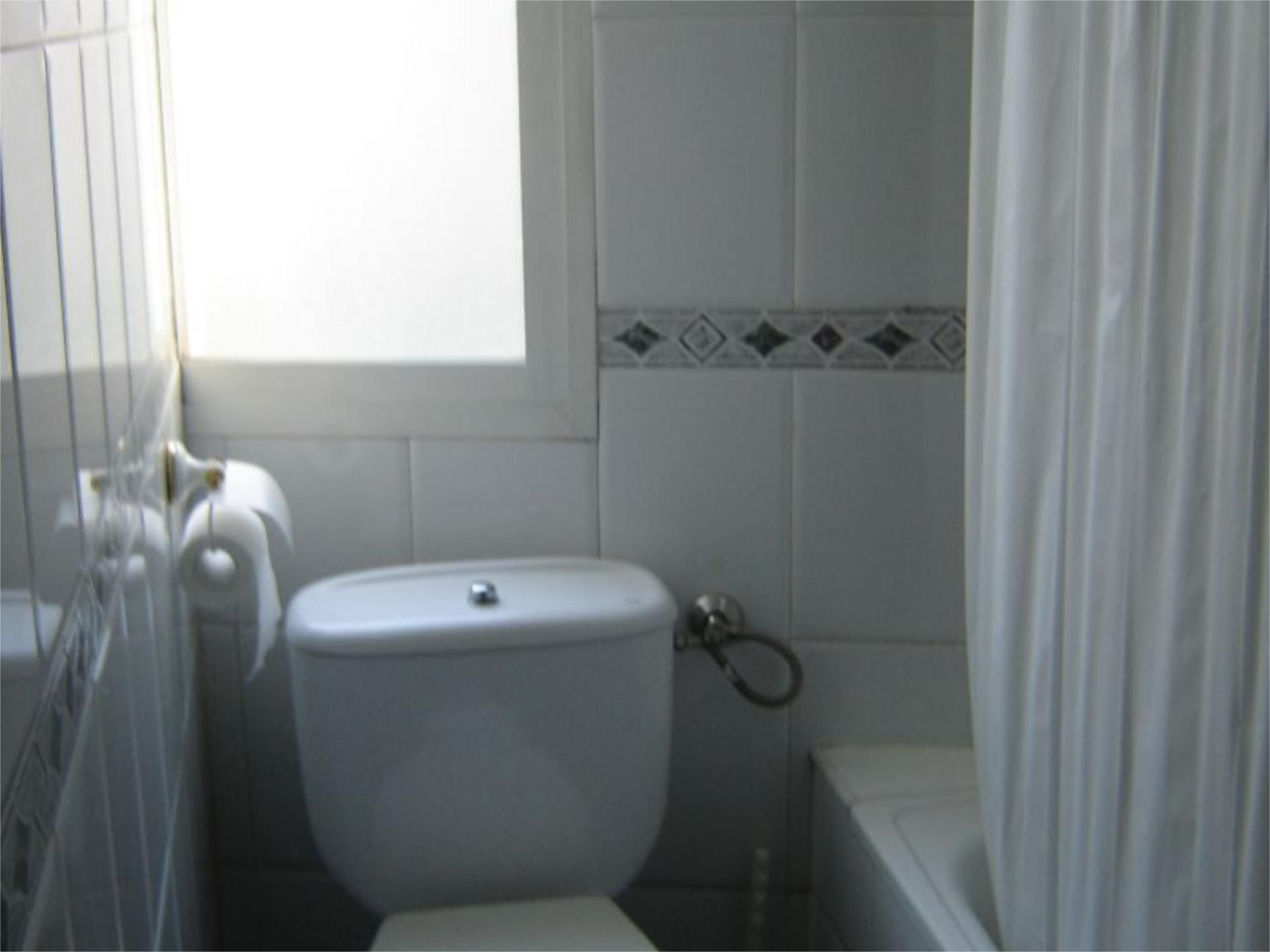 Piso en  Calle de Diego de León 63 - Foto 4