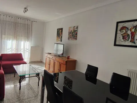 Piso en calle Poeta Jesús Rasueros, 27