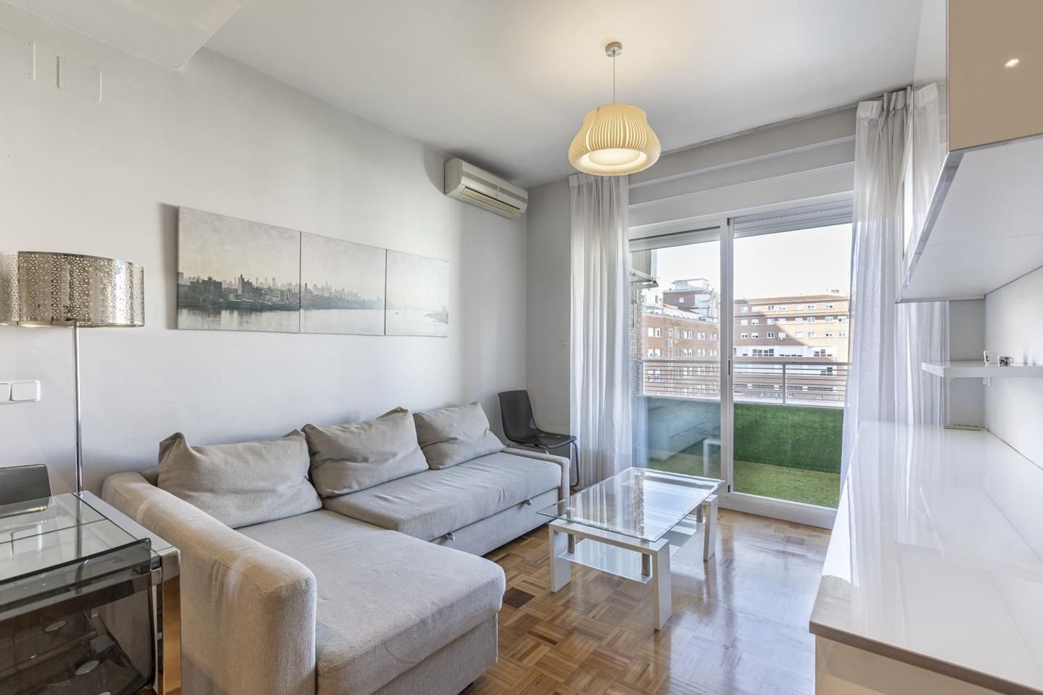 Piso en calle de Clara del Rey, 8 - Foto 2