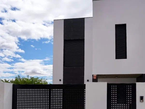 Chalet adosado en Villalbilla - Foto 1