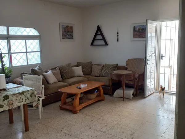 Casa independiente en calle Decano Salvador Barroso, 16
