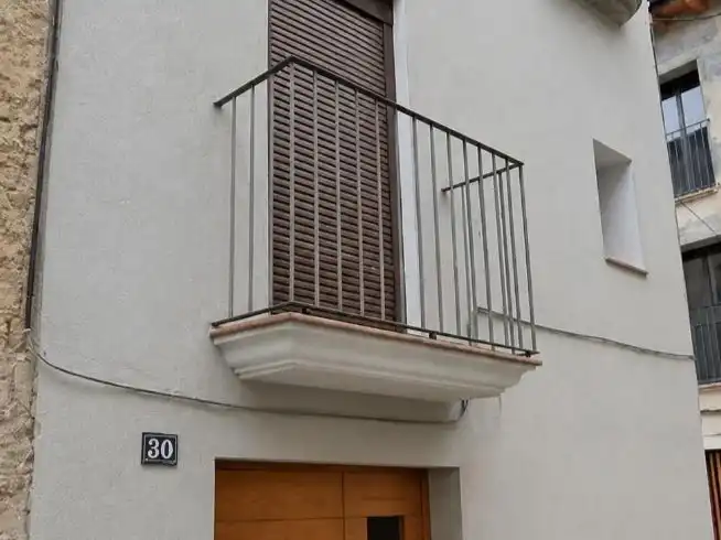 Casa adosada en  Carrer Bon Aire 30 - Foto 2
