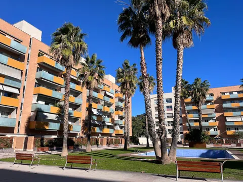 Piso en calle de Joan Miró, 32